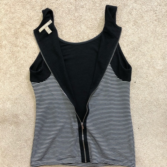 Banana Republic zip back tank - Picture 5 of 5